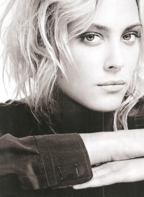 Nora Arnezeder pic #660989